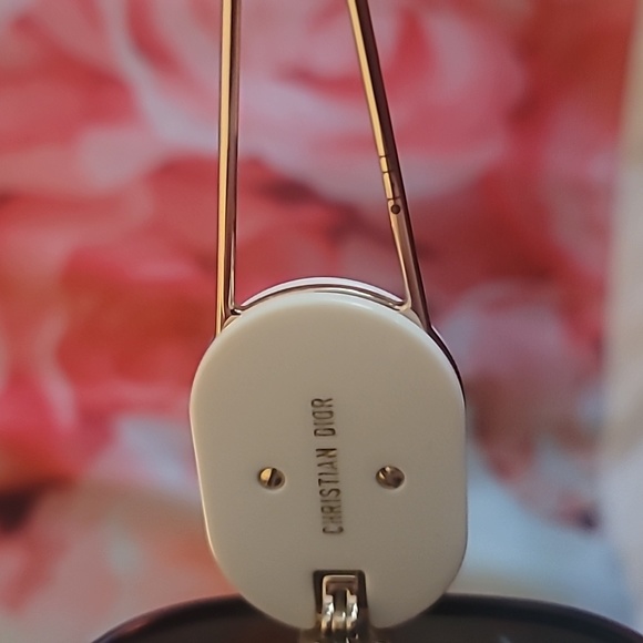NWOT Christian Dior sunglasses gucci box